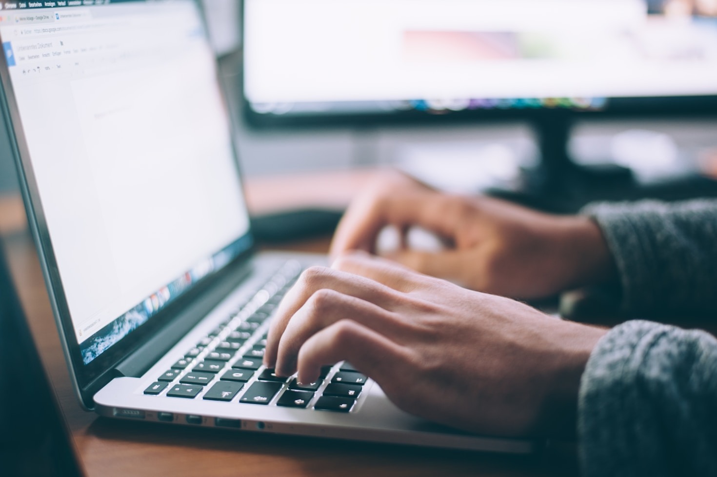 Como a inovação digital transforma relações sociais